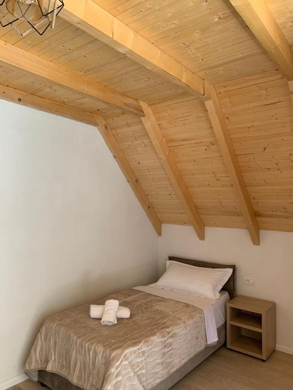 Serenity Guesthouse テス エクステリア 写真